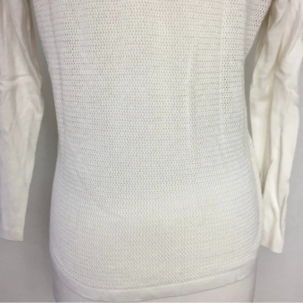 3/$25 Banana Republic Women Cream Perforated Back Knit Sweater Size Small Preppy